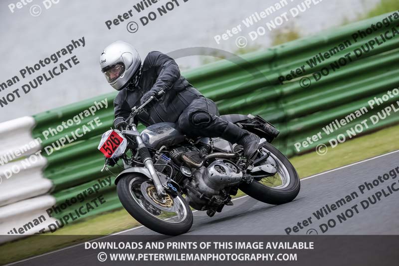 Vintage motorcycle club;eventdigitalimages;mallory park;mallory park trackday photographs;no limits trackdays;peter wileman photography;trackday digital images;trackday photos;vmcc festival 1000 bikes photographs